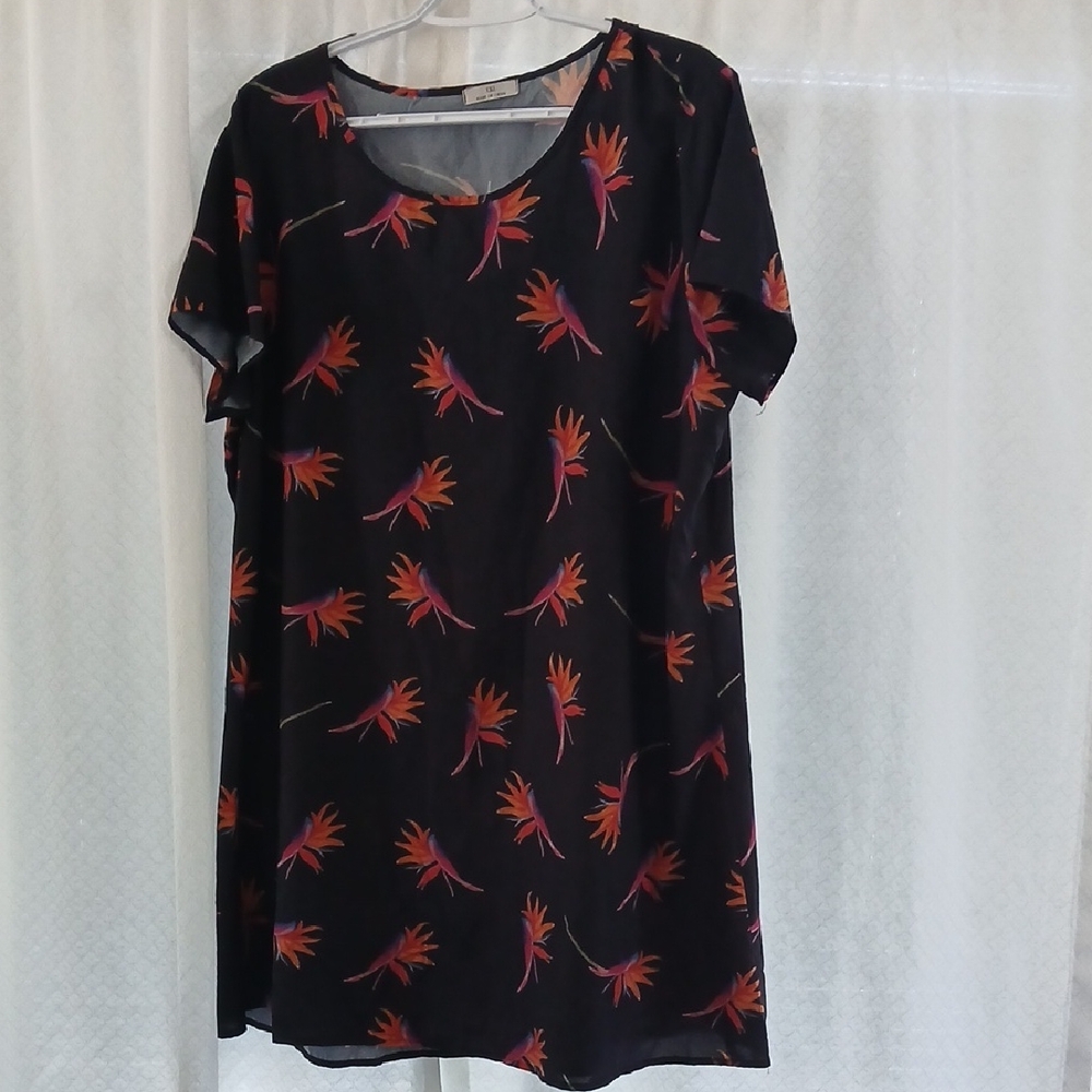 Women’s Black Bird Of Paradise Floral Print Tunic Short Sleeve Top